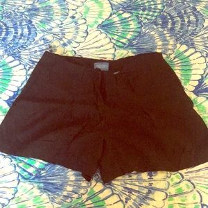 Cutest High-Waist black shorts!